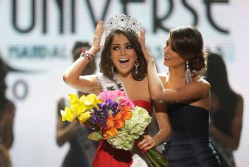 Miss Mexico 2010 Jimena Navarrete is crowned Miss Universe by Stephanie Fernandez, Miss Universe 2009 of Venezuela, during the Miss Universe pageant at the Mandalay Bay Events Center in Las Vegas