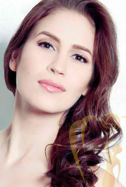 Stephany Beauty Shot