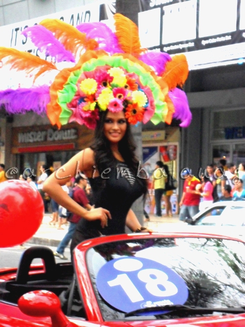 Janine during the Binibining Pilipinas 2012 Parade Of Beauties.