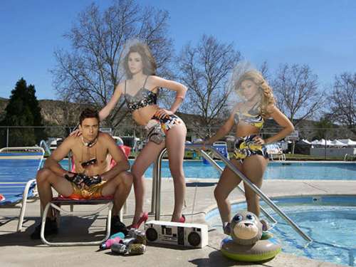 MIKE:27, 6’5” from Los Angeles, CA.