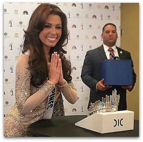 Miss Philippines MJ Lastimosa with the new crown from Diamonds International Corporation (DIC)