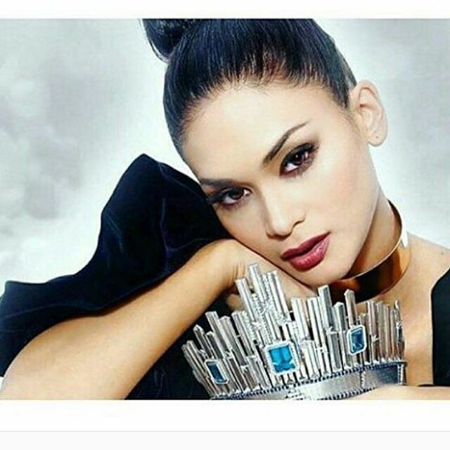 Pia with Crown